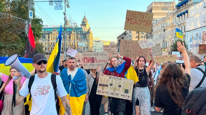 Protest masiv în centrul Kievului pentru sprijinirea fostului ministru Mihailo Fedorov și reforme urgente în sectorul apărării