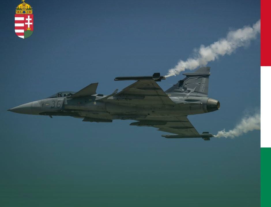 Incident aviatic major deasupra României: avioane de vânătoare NATO, ridicate de urgență de la sol pentru a intercepta o aeronavă de pasageri chineză fără legătură radio