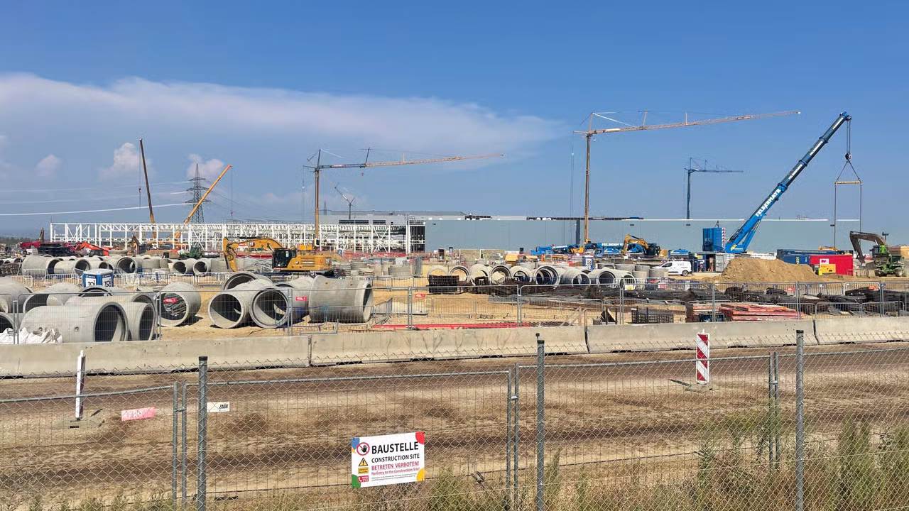 Expansiunea centrelor de date stârnește proteste în Europa: dispută aprinsă între ecologiști și autoritățile din Austria