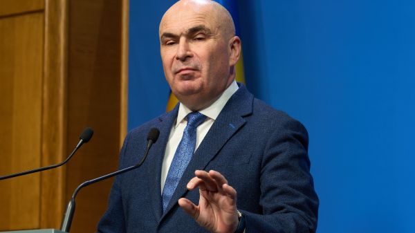 În timp ce românilor li se impuneau tăieri bugetare, Secretariatul General al Guvernului a crescut de 3,5 ori bugetul pentru mese oficiale și cocktailuri