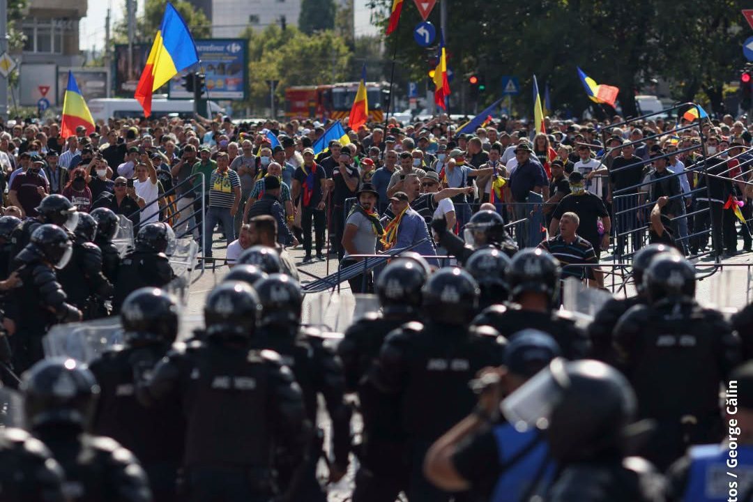 Protestul oierilor din Piața Victoriei a degenerat în violențe extrem de grave